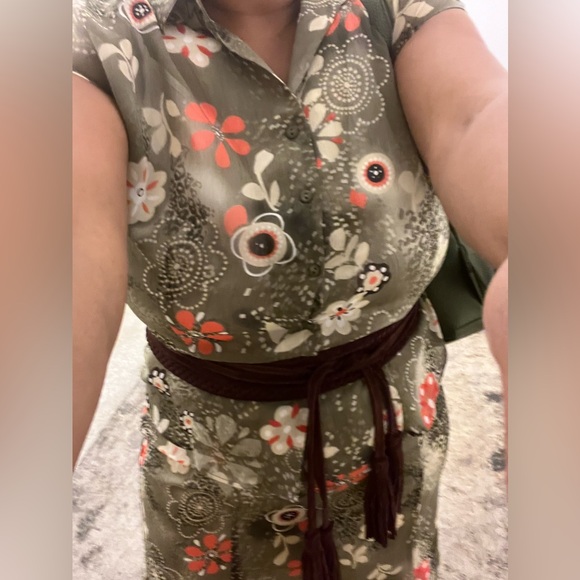 CLEO Petite | Vintage Skirt Floral Set in Pretty Green, Cream & Pink - Picture 4 of 11